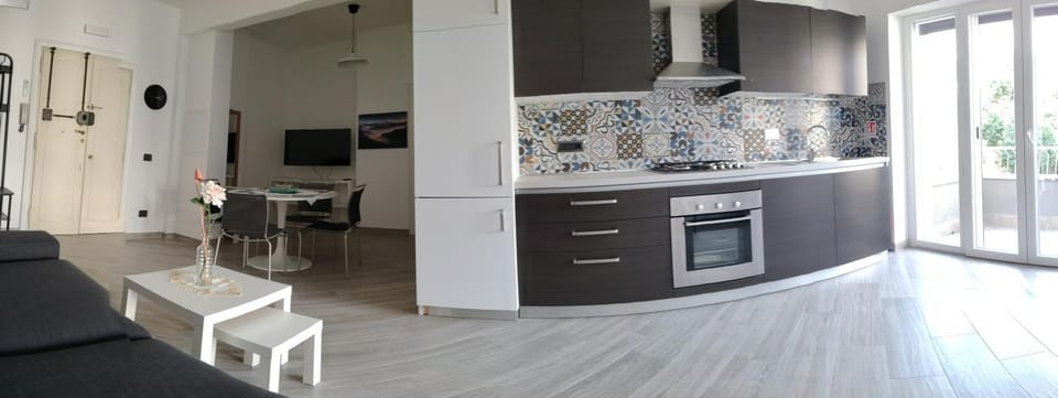 Kitchen or kitchenette, Living room, Dining area