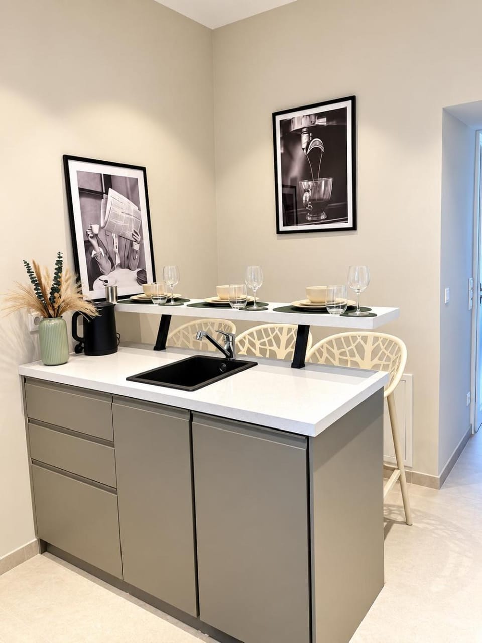 Kitchen or kitchenette