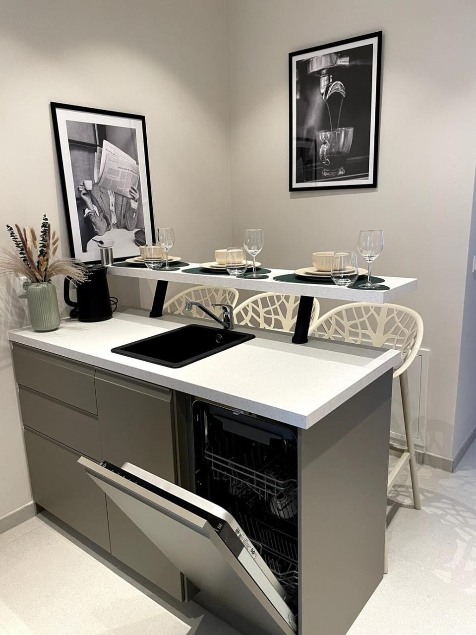 Kitchen or kitchenette