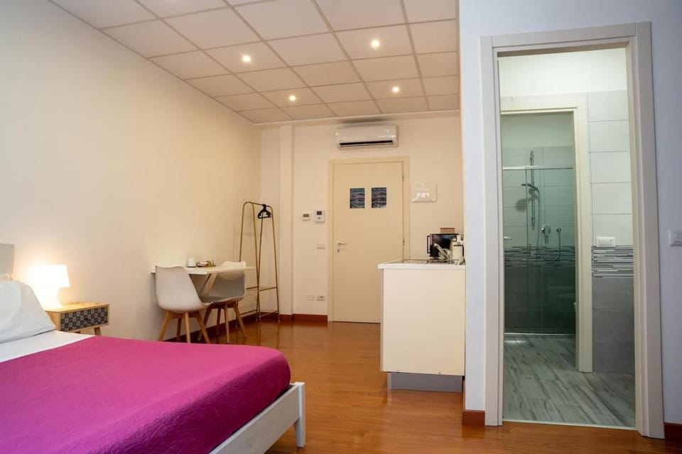LHE Les Trois Merveilles Rosé Charles Apartment in Cesena