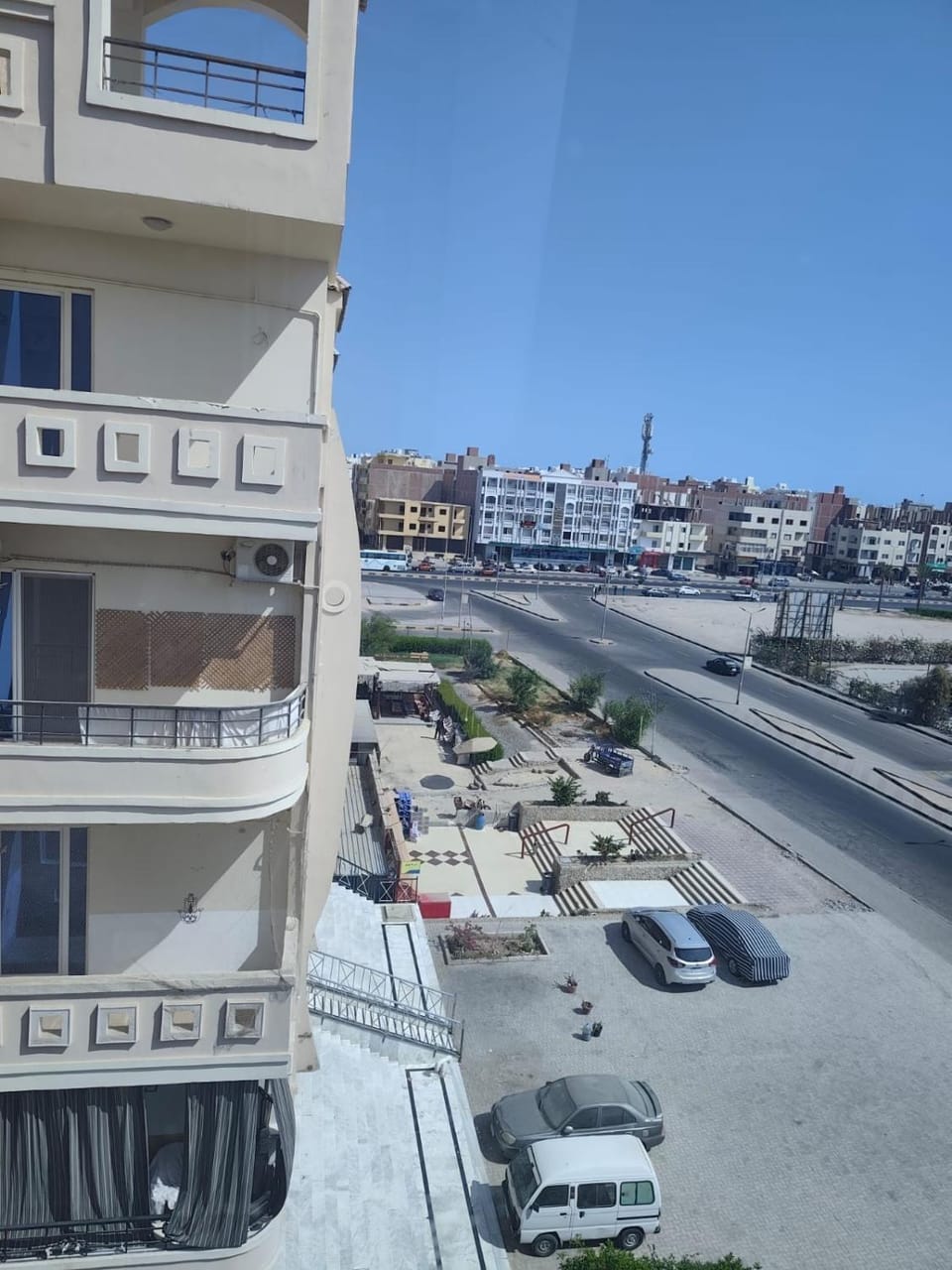 Neighbourhood, Street view, Location