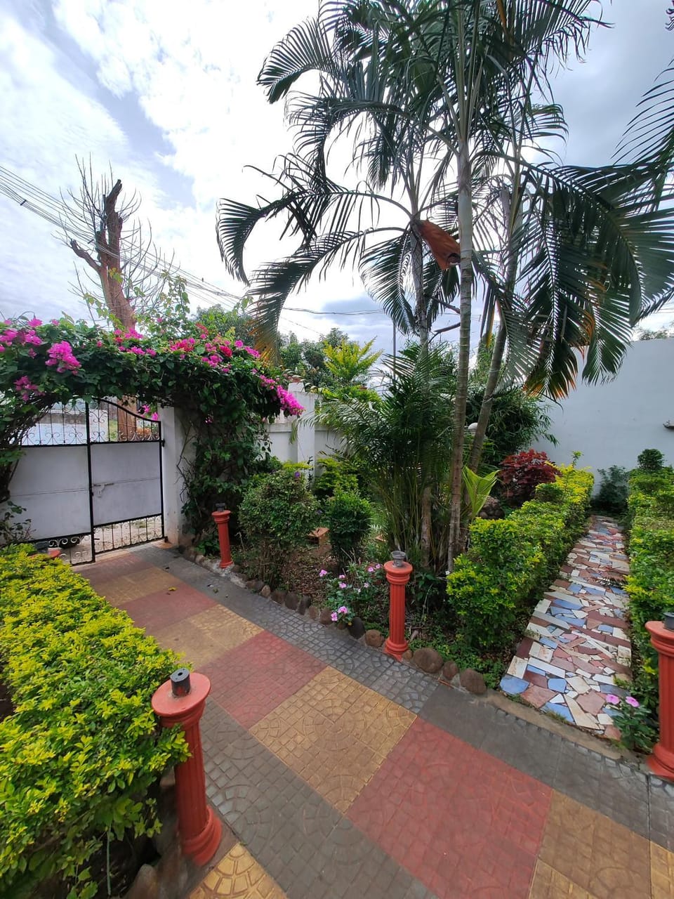 Red Stone villa Vacation rental in Tamil Nadu