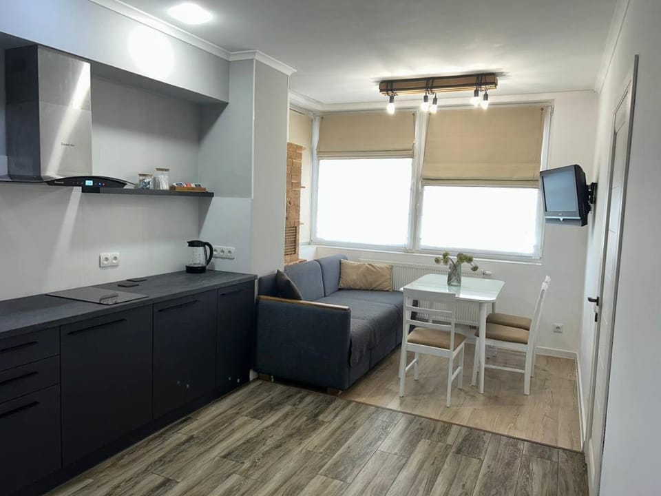 Seating area, kitchen