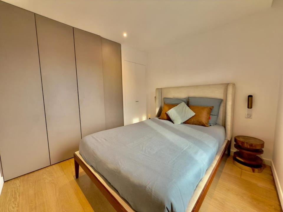 Moderne - Lumineux - Vue Port Antibes Apartment in Antibes