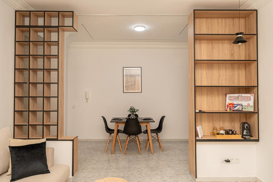 Dining area, Meals