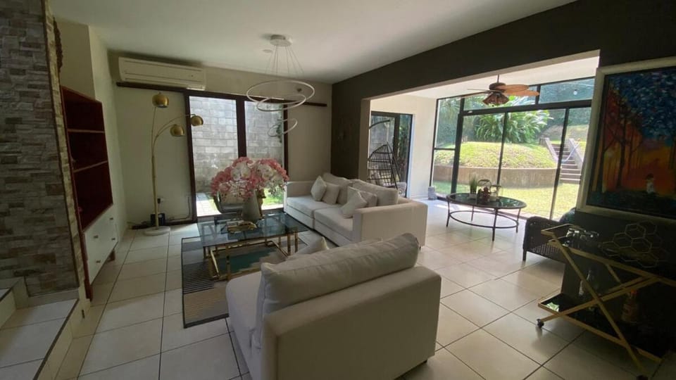 Casa Miramar, relaxation and work House in San Salvador Department, El Salvador