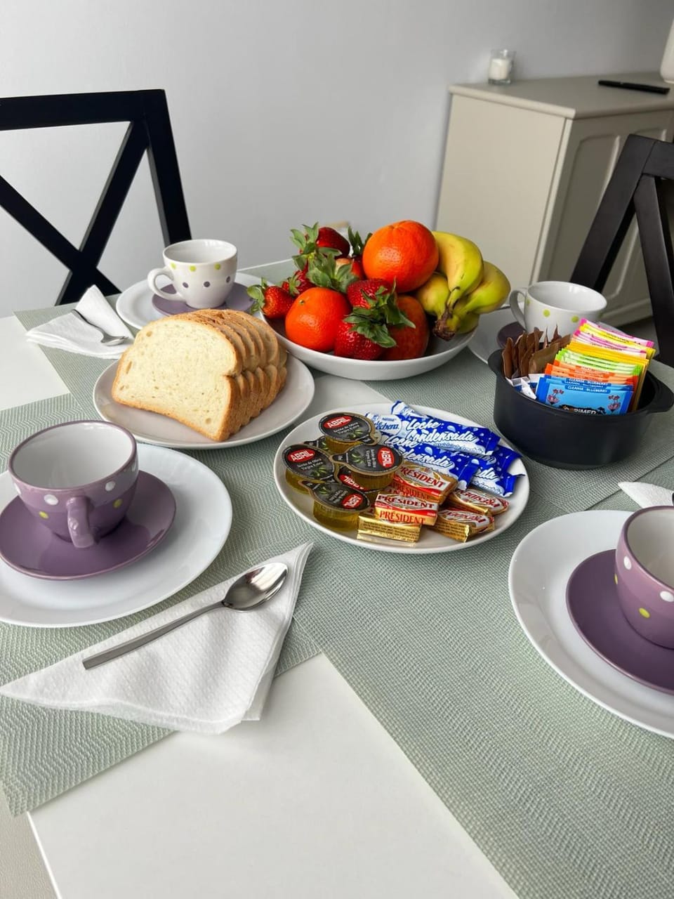 Breakfast, Continental breakfast