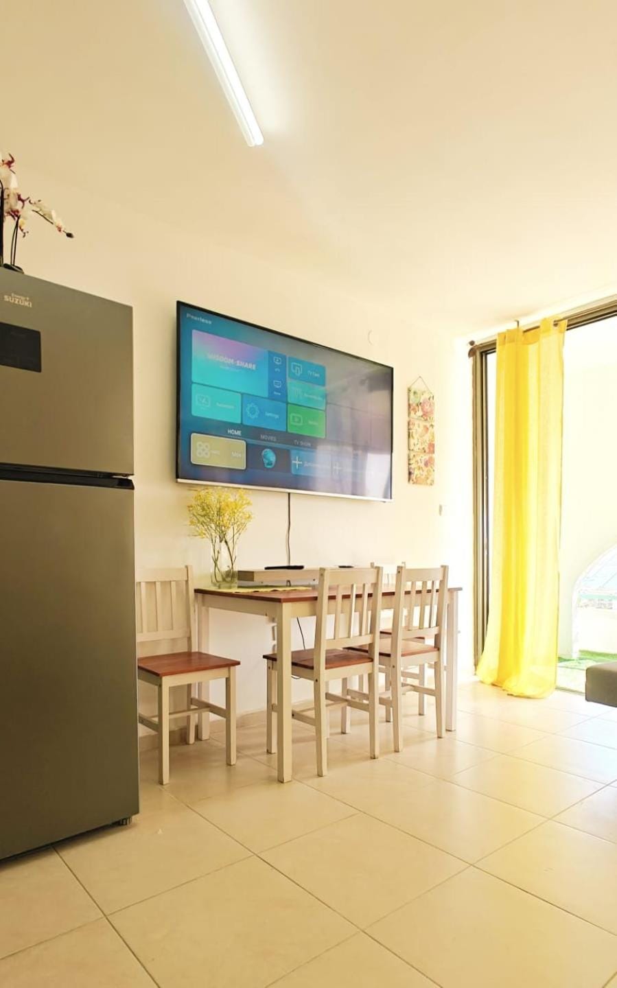 TV and multimedia, Dining area