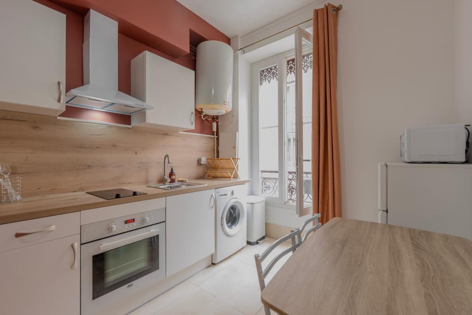 Kitchen or kitchenette, dishwasher, minibar, oven, pet friendly, stove, washing machine, dryer
