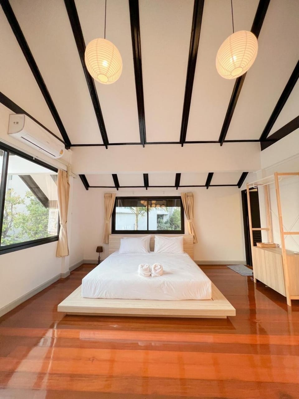 Saga Pool House 5BR, 200m from BEACH Villa in Pattaya City