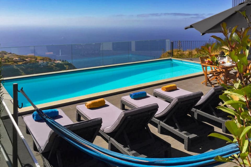 Villa Clementina | Cliffs&Ocean | Heated Pool Villa in Madeira District