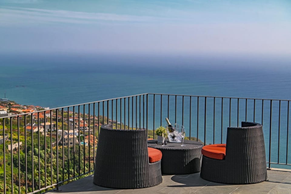Villa Clementina | Cliffs&Ocean | Heated Pool Villa in Madeira District