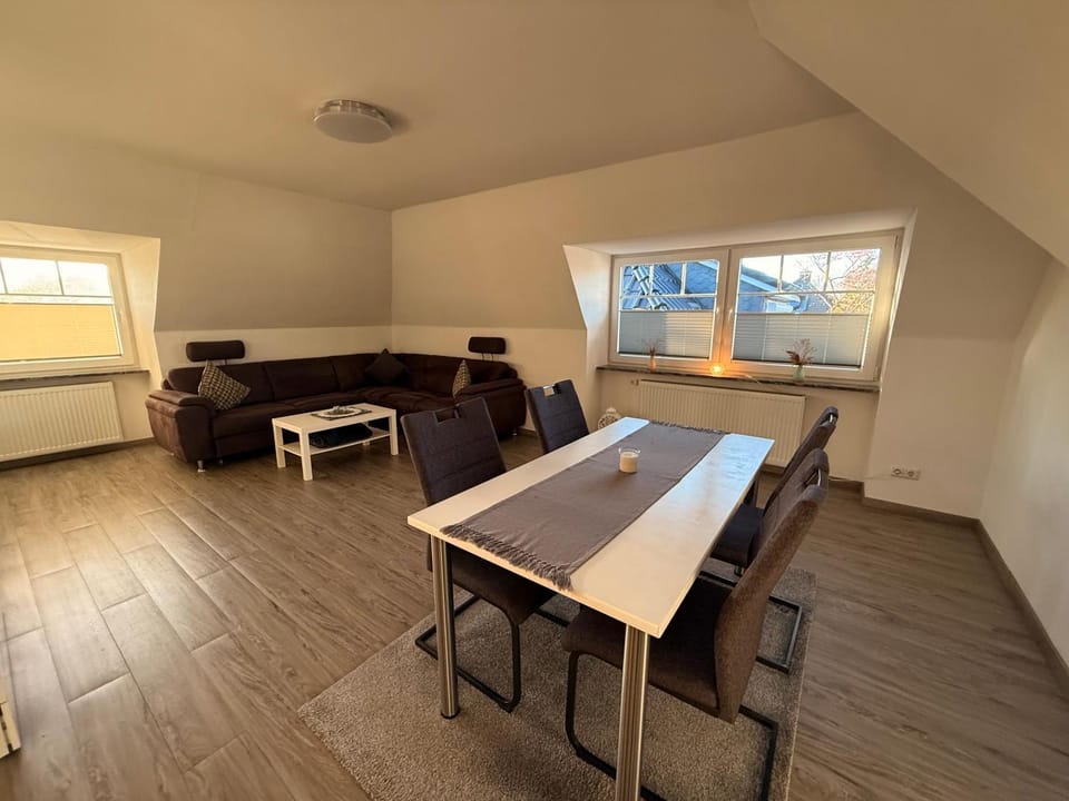 Living room, Seating area, Dining area