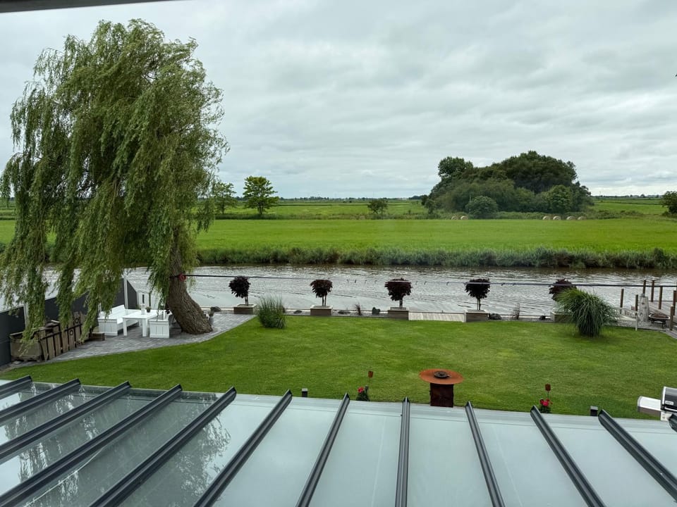 Day, Garden view