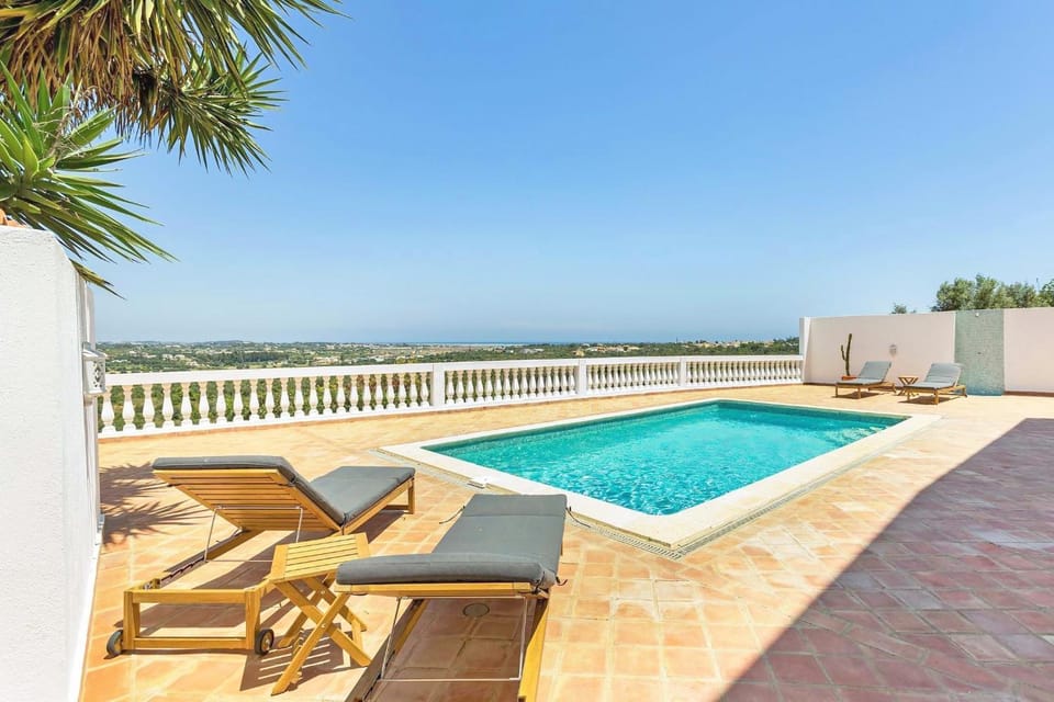 Day, Natural landscape, View (from property/room), Balcony/Terrace, Sea view, Swimming pool, sunbed