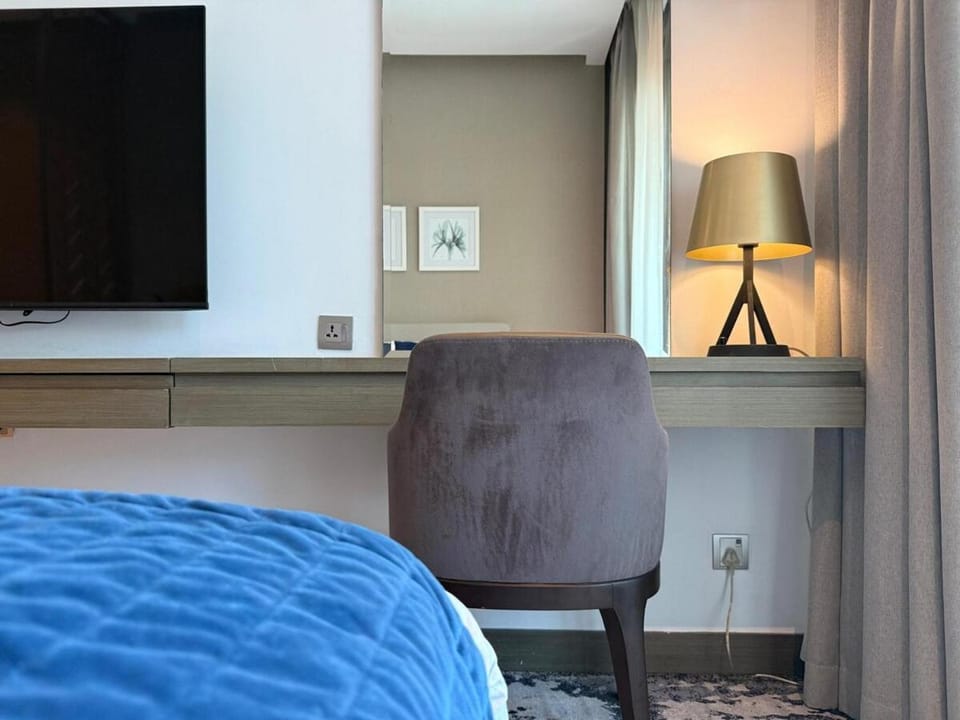 Mahenti · Luxury Living at Its Finest Apartment in Dubai