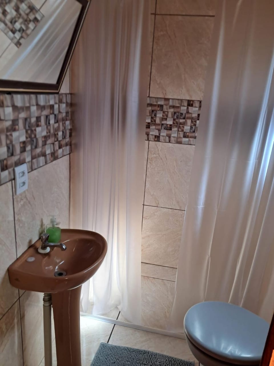 Bathroom, towels