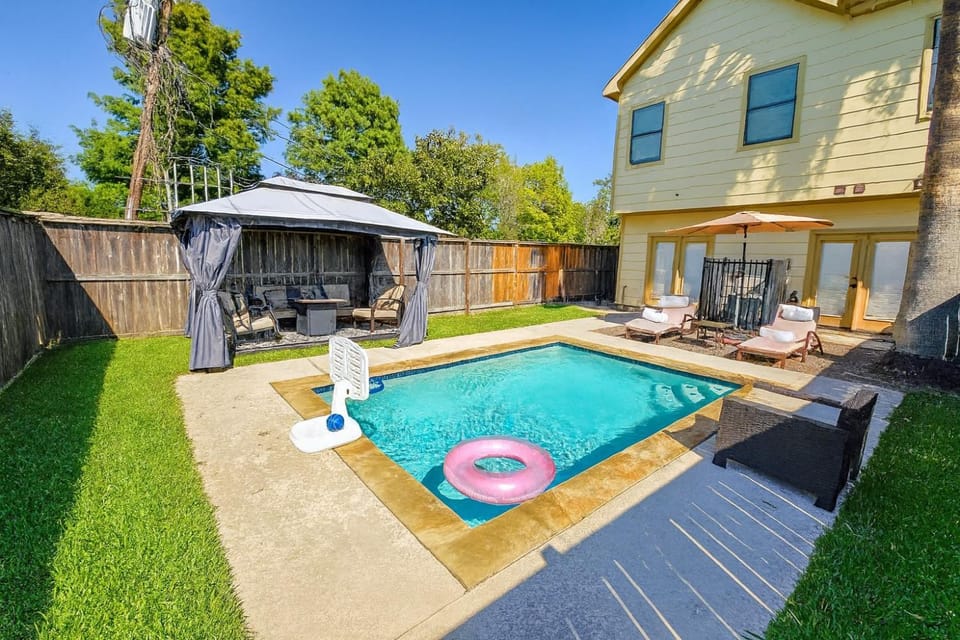 Private Pool Private Garage Galleria Home House in Houston