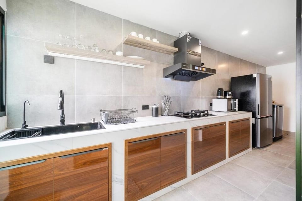 Villa 35 Wongamat 4BR, 300m from BEACH Villa in Pattaya City