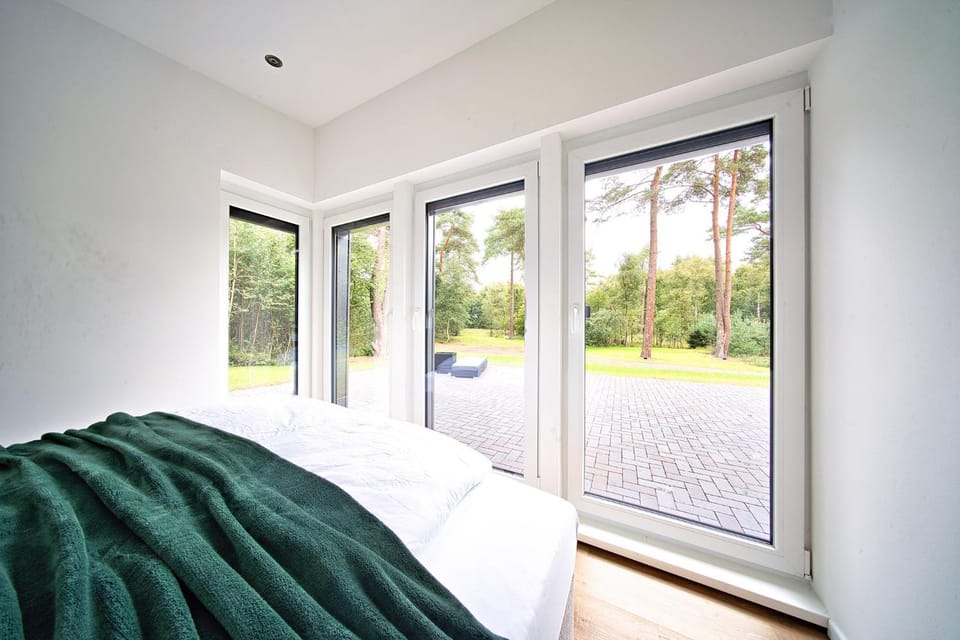 Bedroom, Garden view