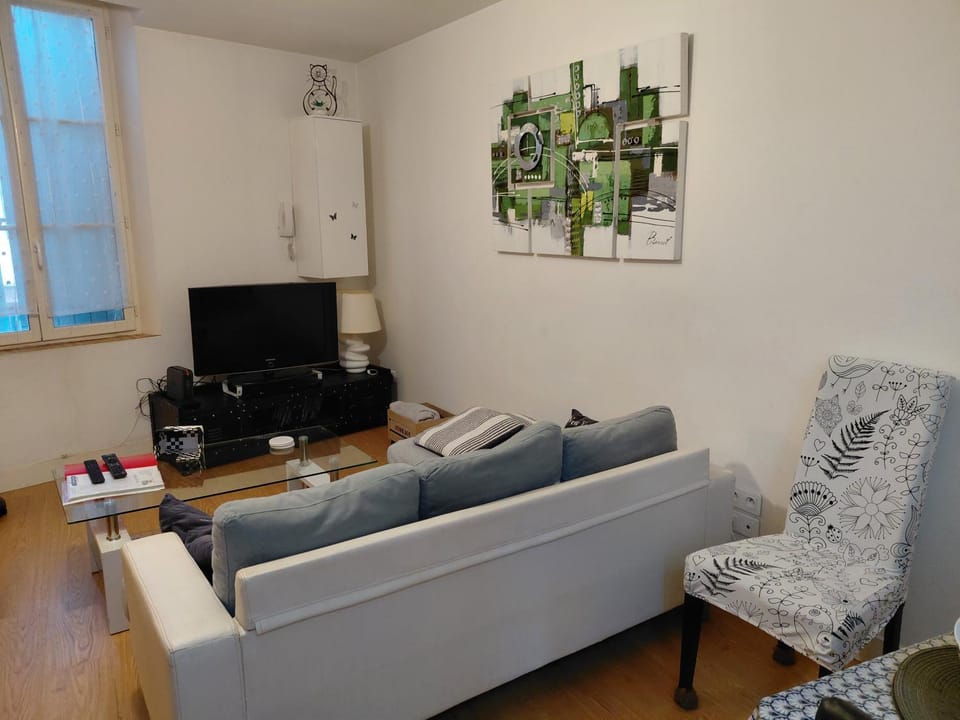 Bord Charente face Pôle Magelis - T2b Triplex Apartment in Angoulême