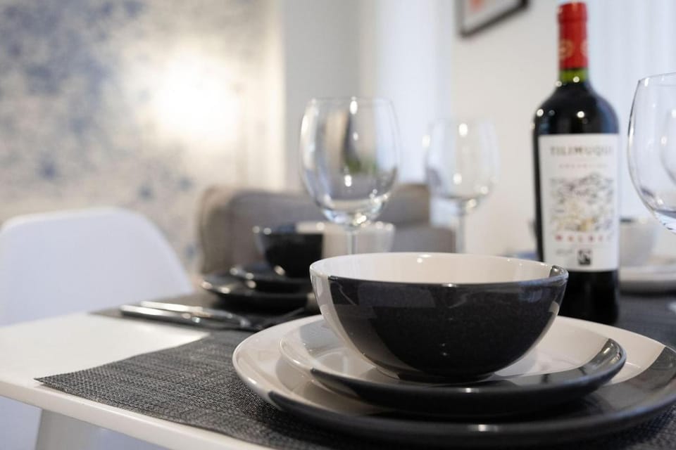 Food and drinks, Dining area, Drinks, Alcoholic drinks