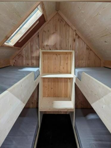 bunk bed