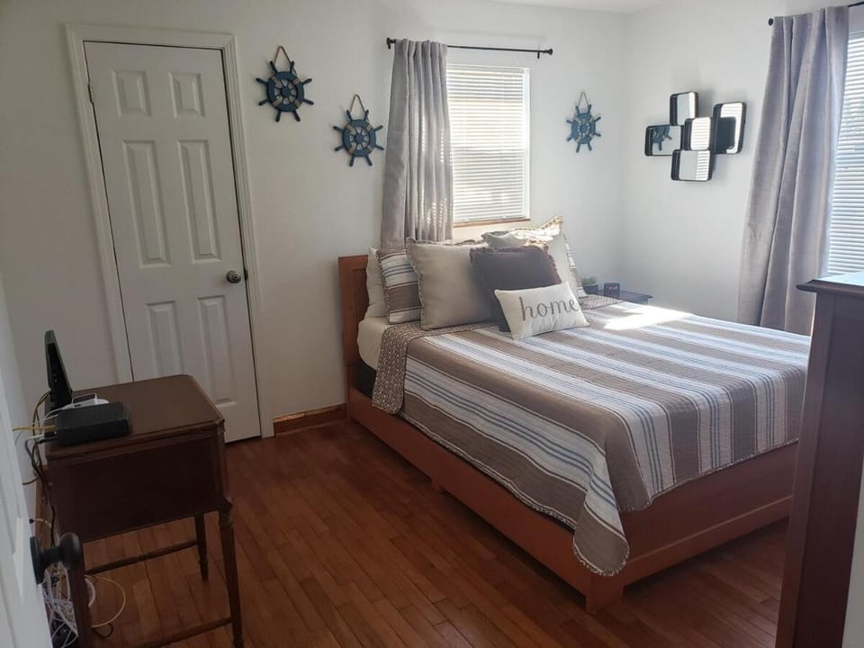 Beachside 2BR Daytona Beach Shores private home House in Daytona Beach Shores