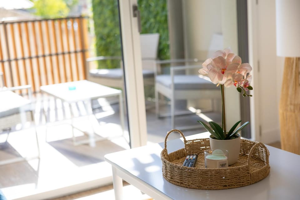 Day, Balcony/Terrace, Living room