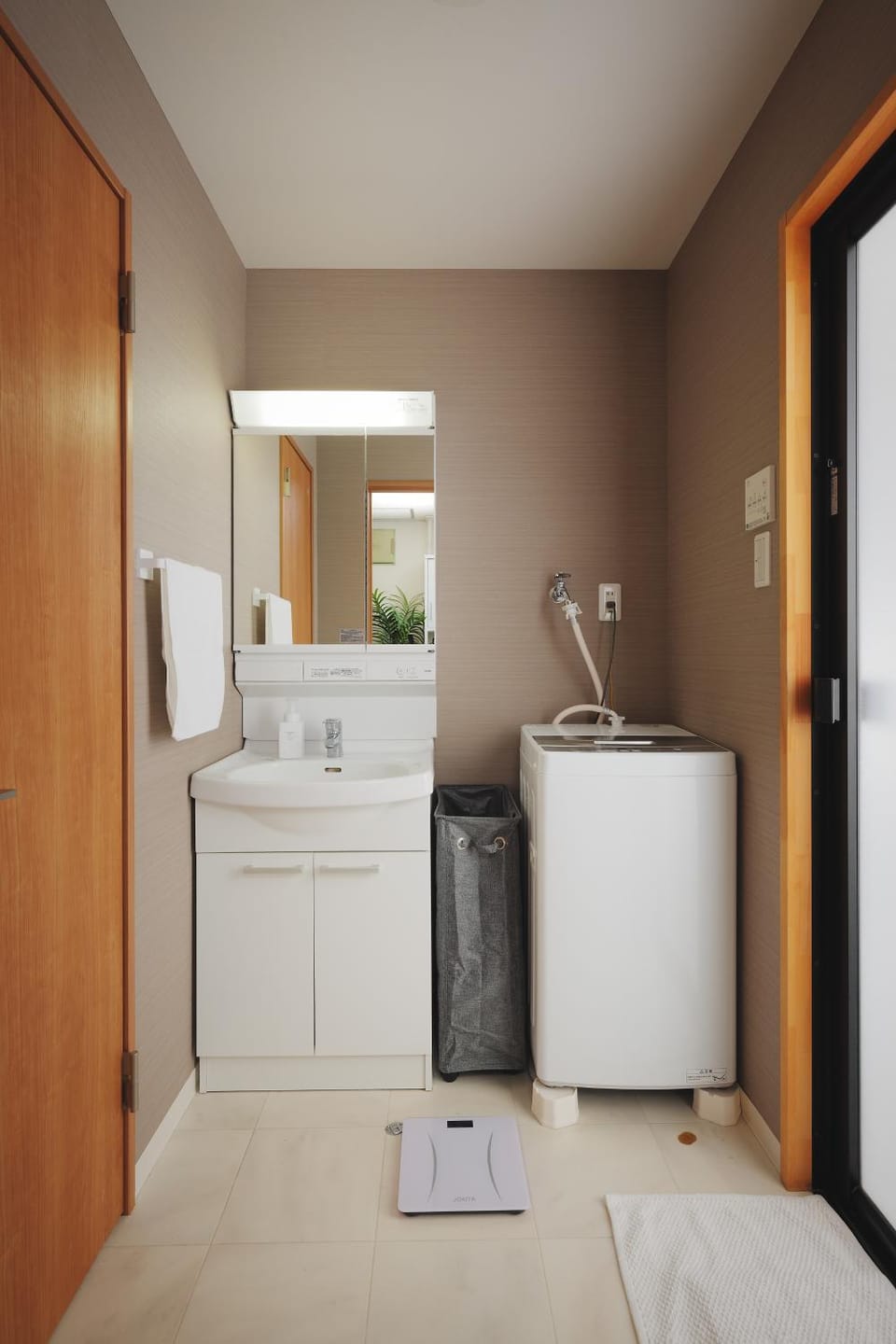 Arusa-Chifunemachi-Station4F Apartment in Japan