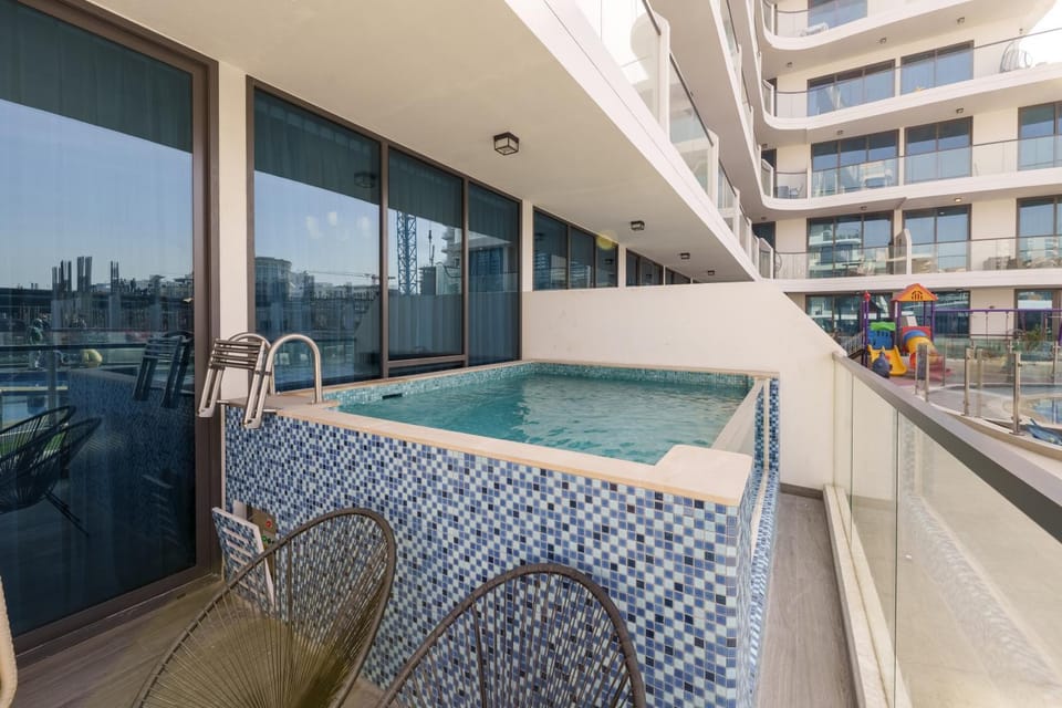 Pool view, Swimming pool, Swimming pool