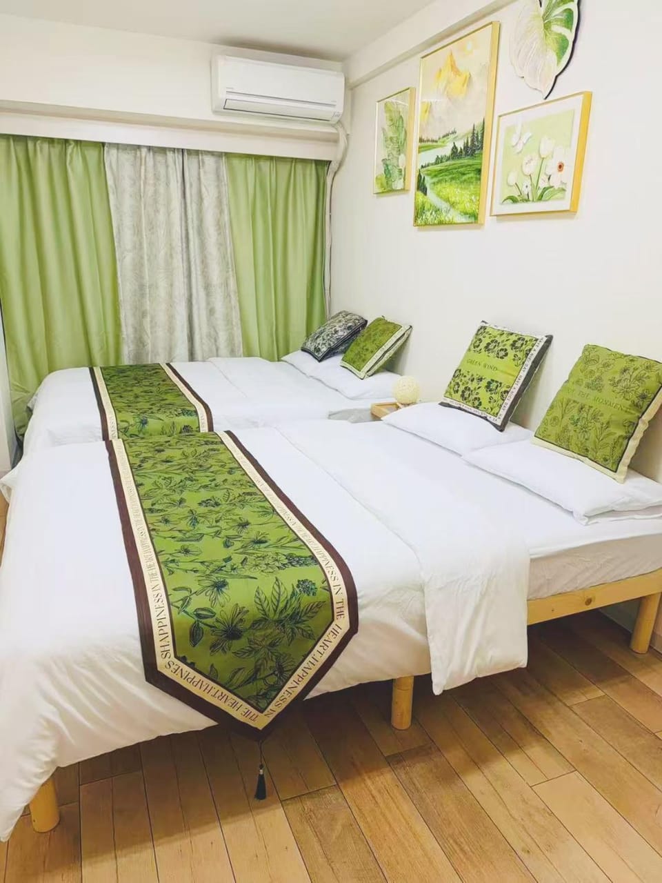 Bed, Photo of the whole room, Bedroom, air conditioner
