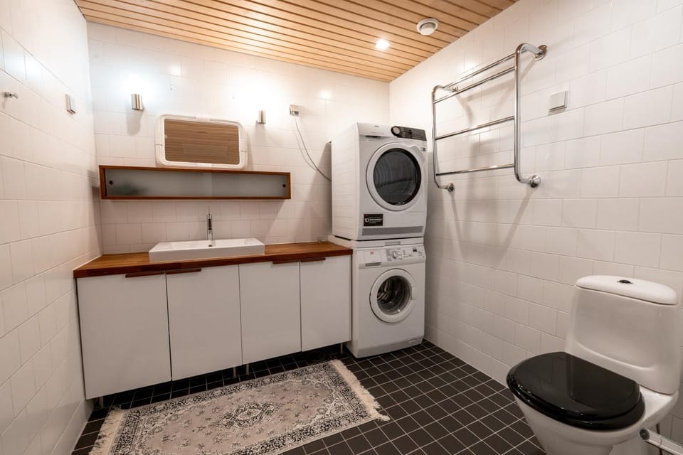 Shower, Toilet, Bathroom, washing machine, dryer