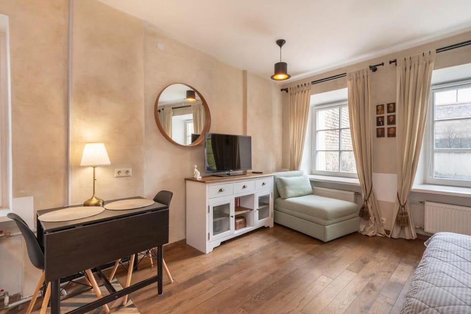 Bed, Living room, Seating area