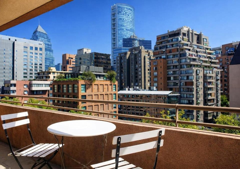 Balcony/Terrace, City view