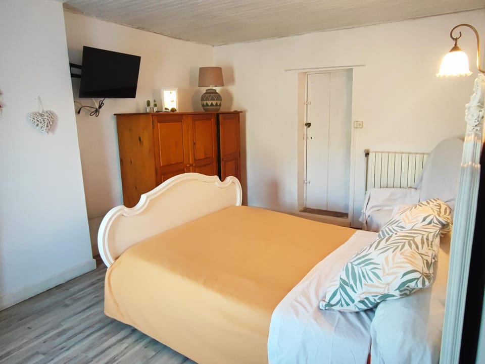 Chez Christine et Fred Bed and Breakfast in Occitanie