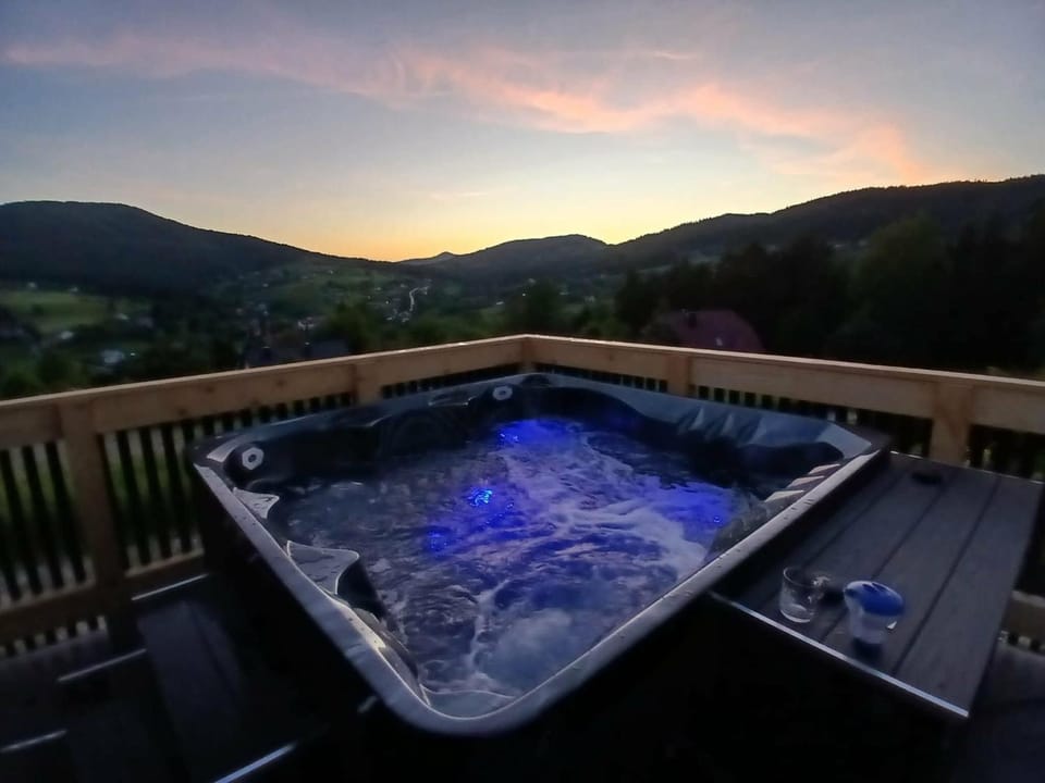 Natural landscape, Hot Tub, Garden view, Mountain view, Pool view, Swimming pool, Sunset