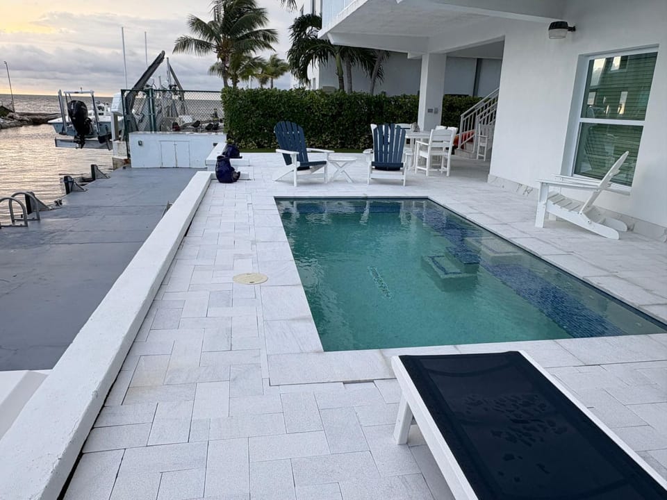 Ocean Front Sunrise House in Key Largo