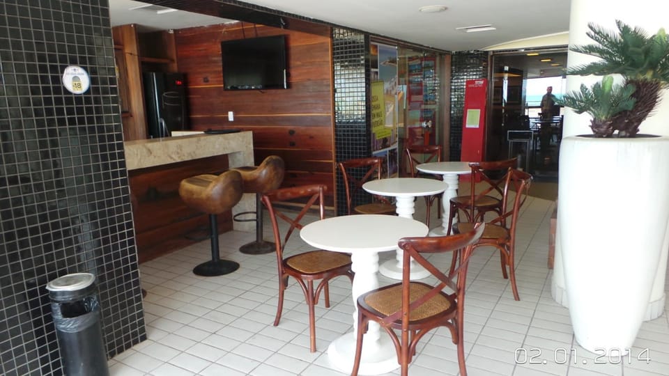 Meals, Drinks, Alcoholic drinks, Non alcoholic drinks