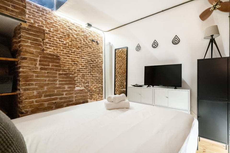 apartamento industrial con 3 alturas en pleno centro de ALQUILER TEMPORAL Apartment in Centro