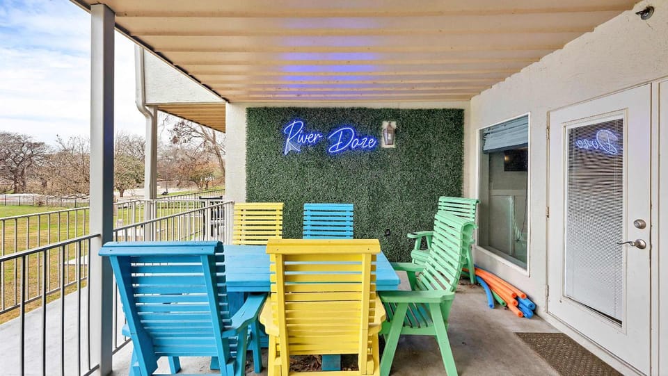 River Daze on the Guadalupe River House in New Braunfels