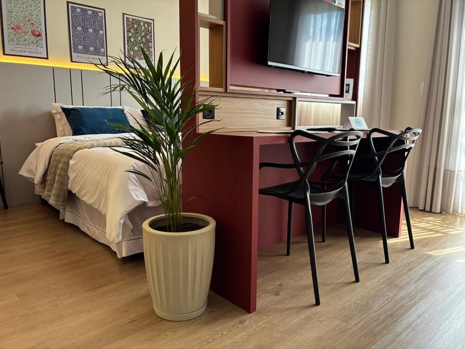 Seating area, Dining area, Bedroom