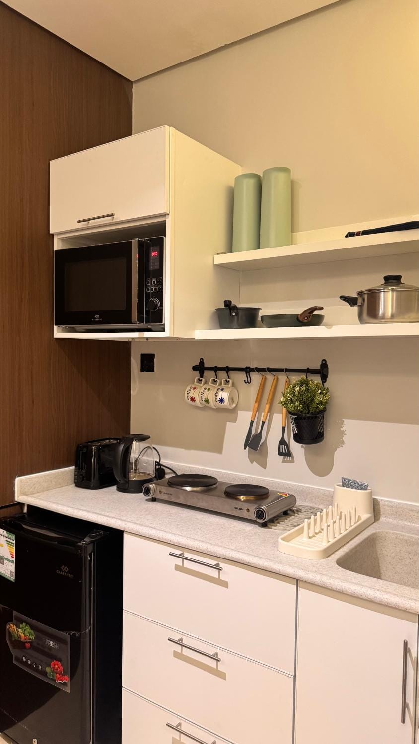 Kitchen or kitchenette, microwave, oven