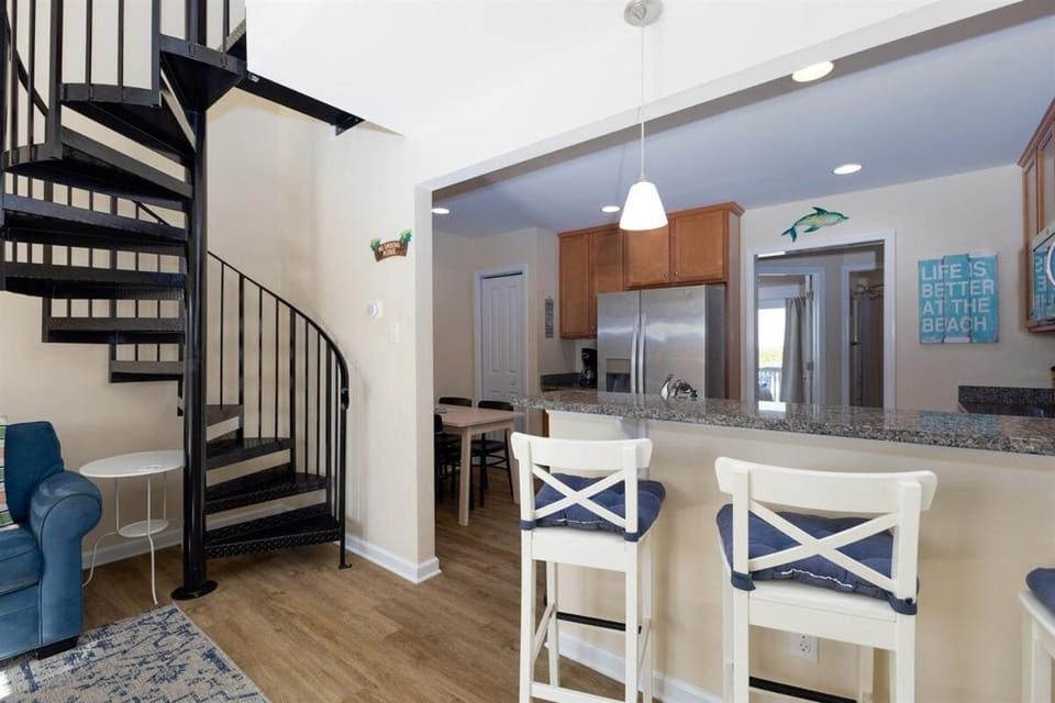 Sunrise to Sunset Bliss -Welcome to Wicked Salty Apartment in North Topsail Beach