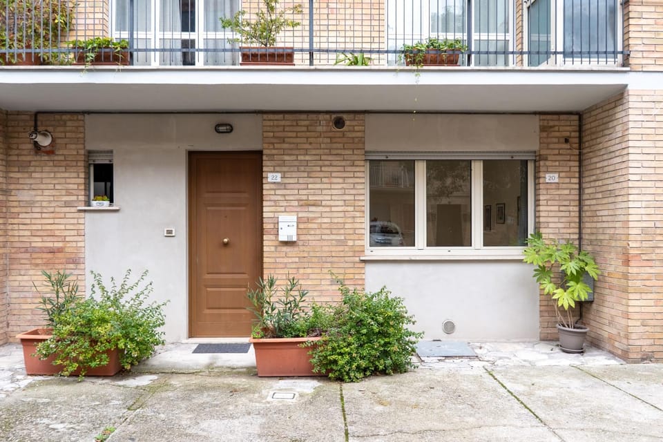 Property building, Facade/entrance