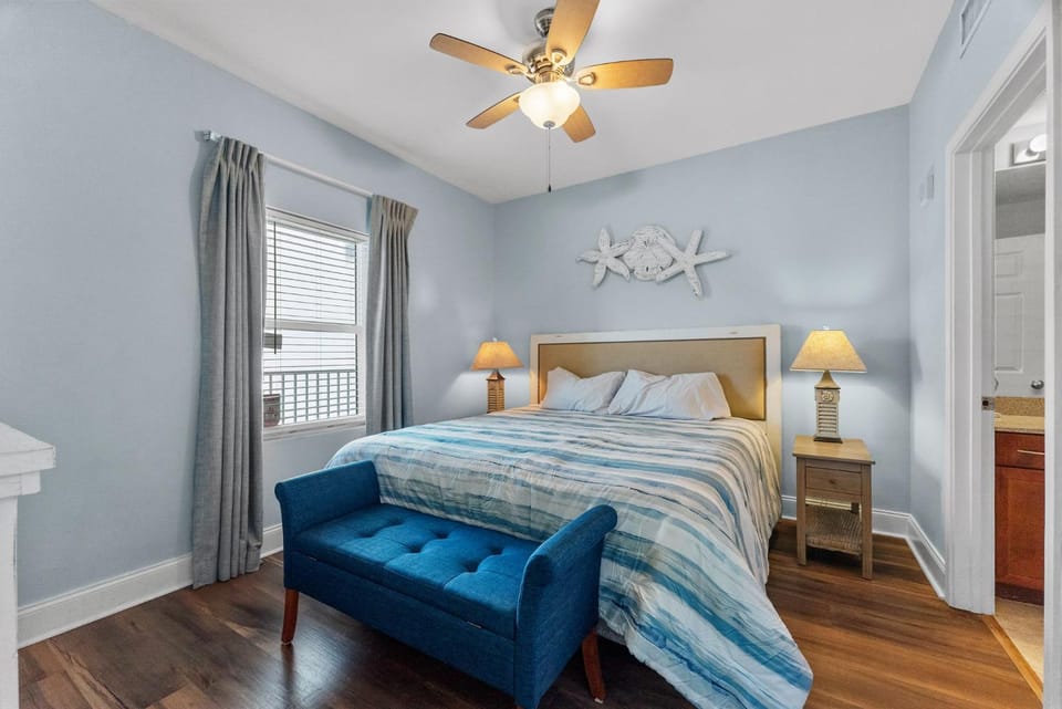 Beach Resort Condo with 5 Pools! Steps to Beach! by Dolce Vita Getaways PCB Apartment in Long Beach