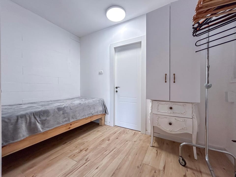 Bed, Bedroom, wardrobe