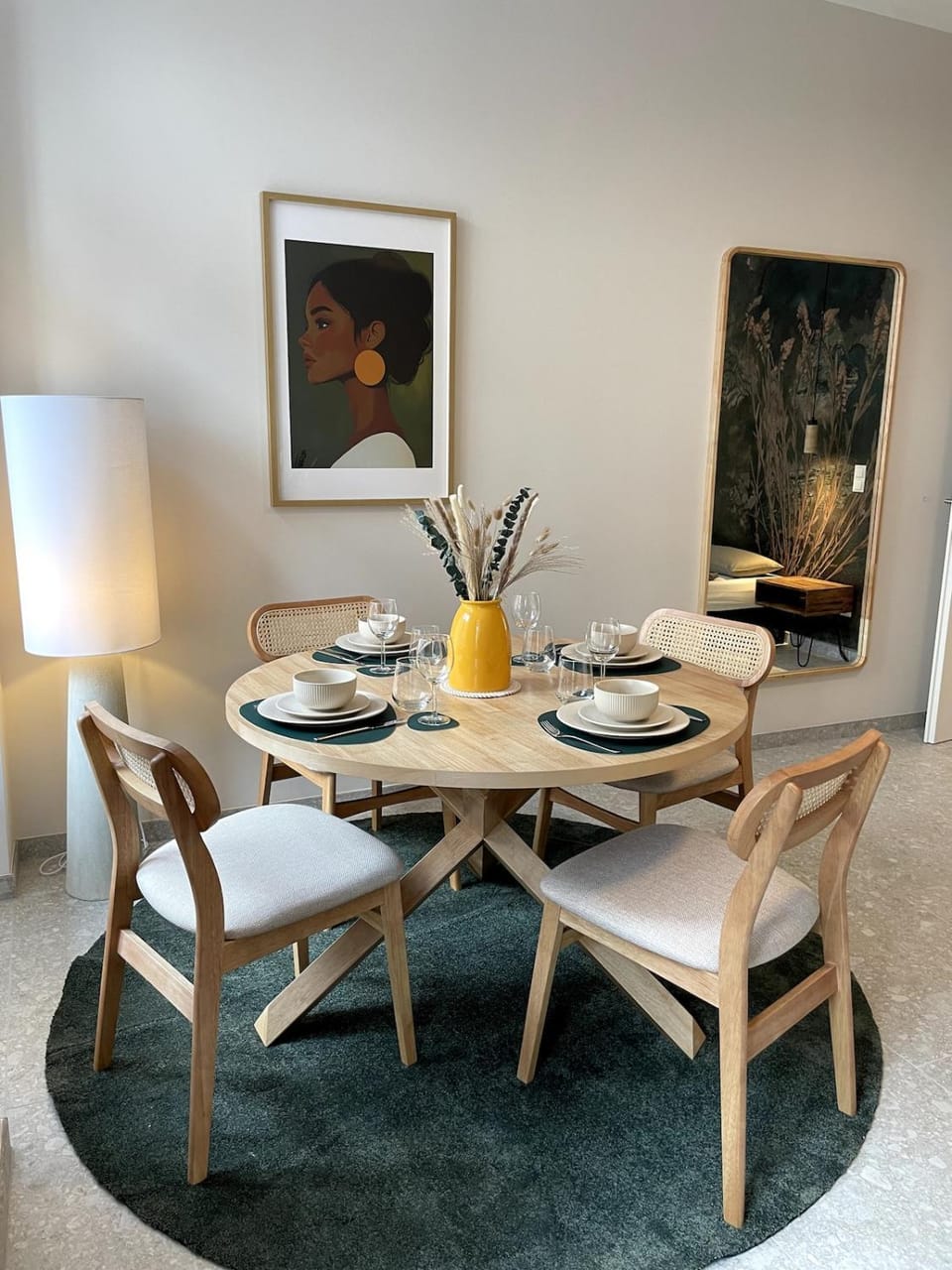 Seating area, Dining area