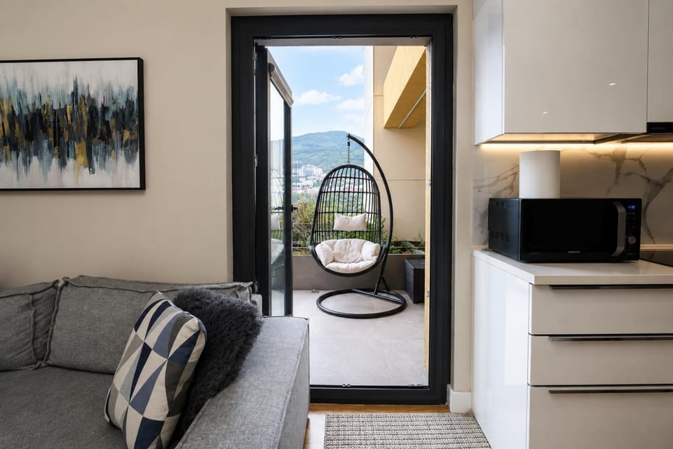 Kitchen or kitchenette, Living room, Seating area, Dining area, minibar, pet friendly