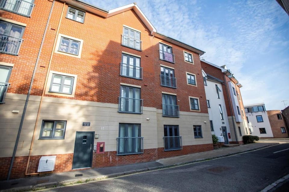 Modern 2-Bed Apartment in Central Portsmouth Apartment in Portsmouth